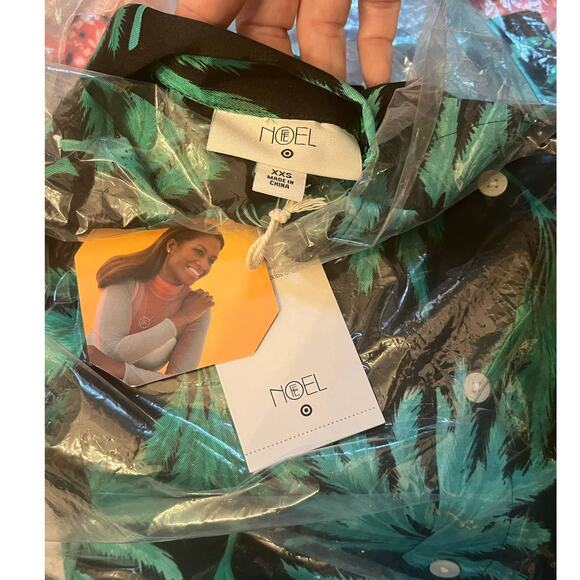NWT Fe Noel x Target Feathered Palm Long Sleeve Button Shirt - Picture 4 of 4